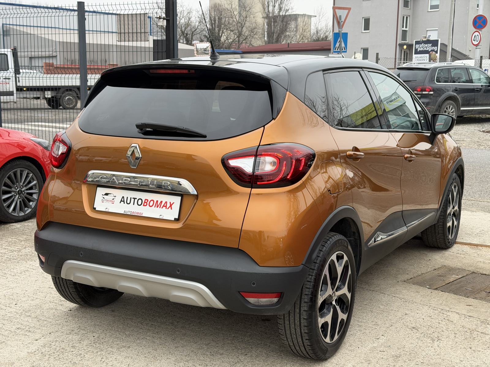 Renault Captur TCe INTENS -POTVRDA KM/JAMSTVO-LED-NAVI-90 KS-MOD.2019, fotografija 7