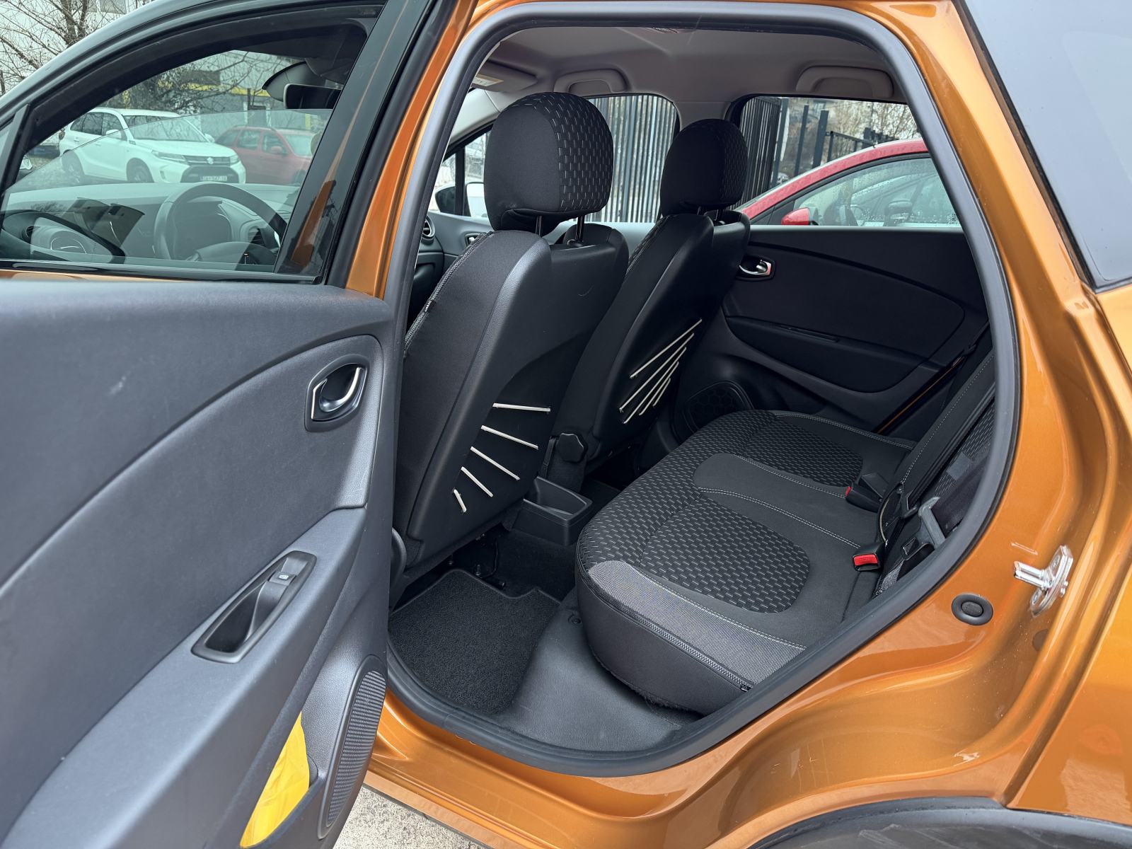 Renault Captur TCe INTENS -POTVRDA KM/JAMSTVO-LED-NAVI-90 KS-MOD.2019, fotografija 16