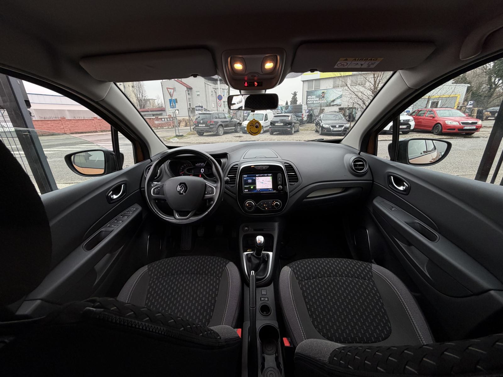 Renault Captur TCe INTENS -POTVRDA KM/JAMSTVO-LED-NAVI-90 KS-MOD.2019, fotografija 17