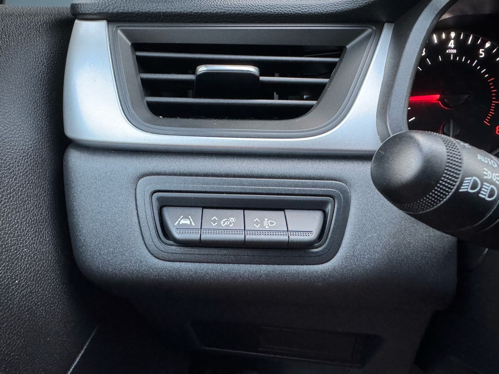 Renault Captur TCe - KAMERA, NAVI, JAMSTVO, KREDIT, LEASING BEZ UCEŠĆA, fotografija 19