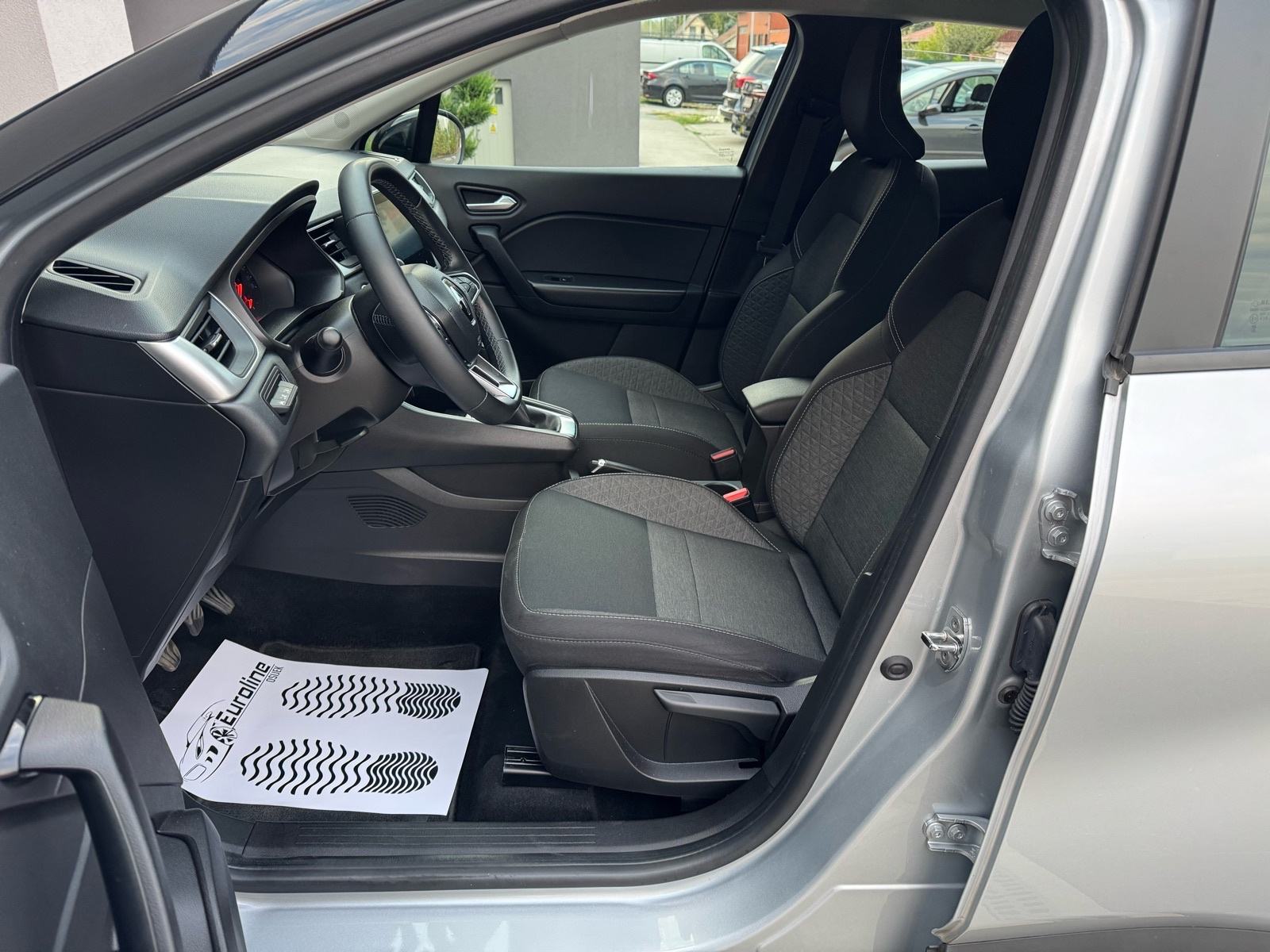 Renault Captur TCe - KAMERA, NAVI, JAMSTVO, KREDIT, LEASING BEZ UCEŠĆA, fotografija 15