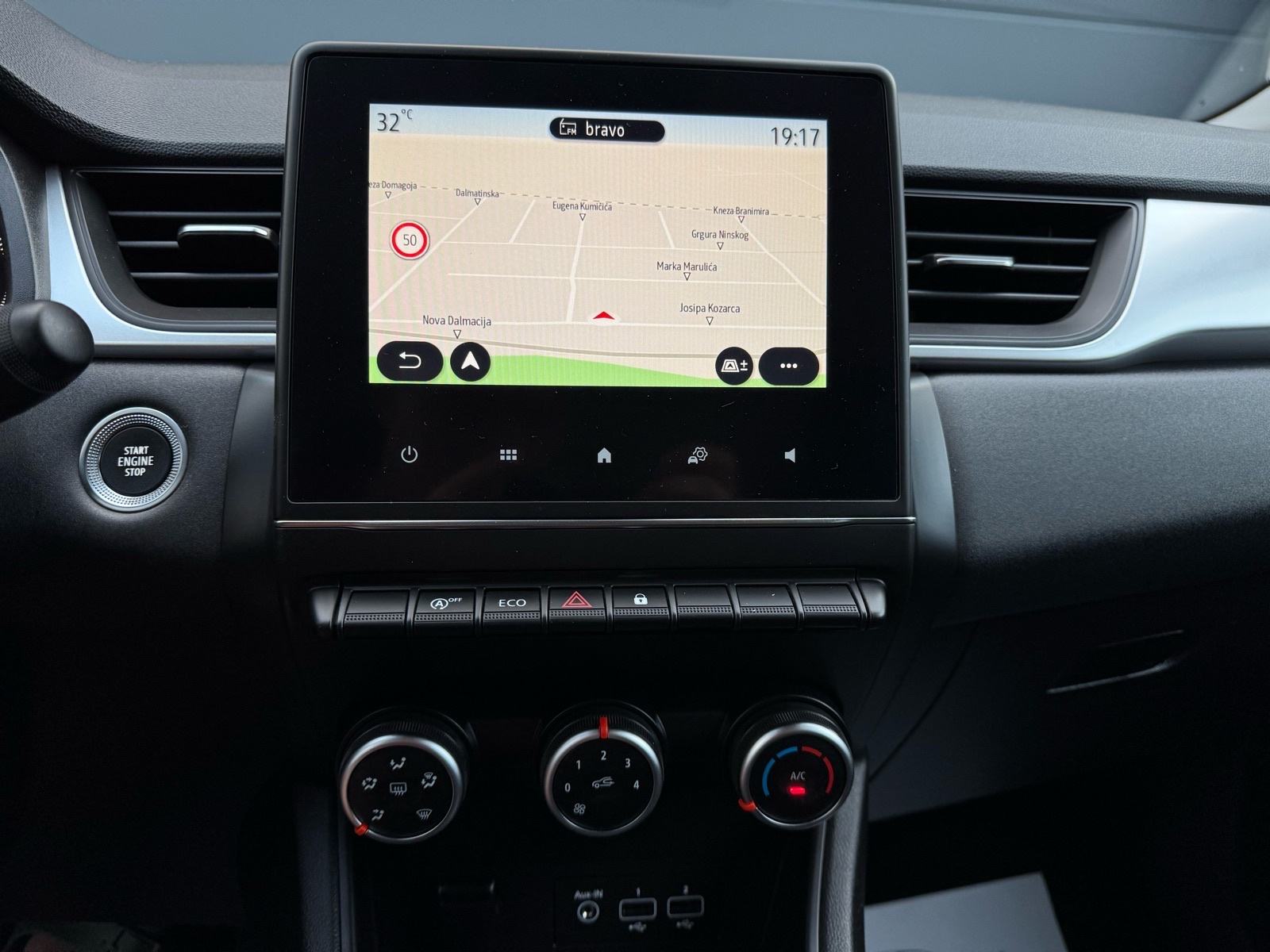 Renault Captur TCe - KAMERA, NAVI, JAMSTVO, KREDIT, LEASING BEZ UCEŠĆA, fotografija 20