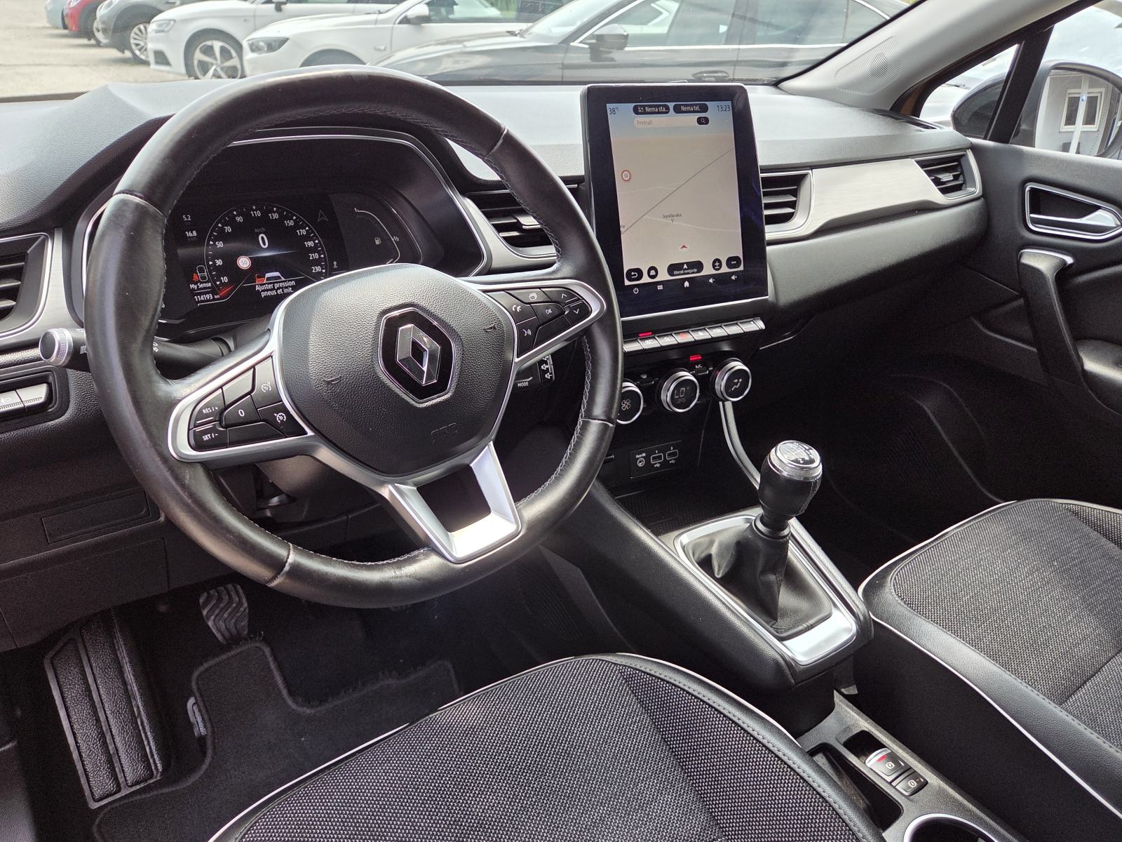 Renault Captur TCe mod.2021-"INTENSE"-FULL-SERVISNA-GARANCIJA, fotografija 9