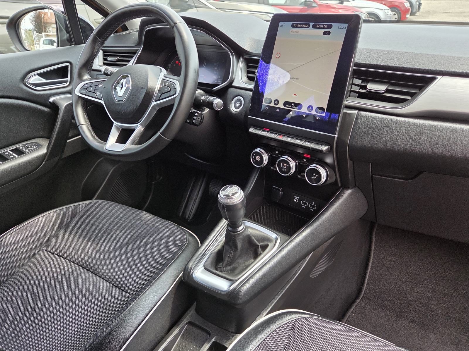 Renault Captur TCe mod.2021-"INTENSE"-FULL-SERVISNA-GARANCIJA, fotografija 12