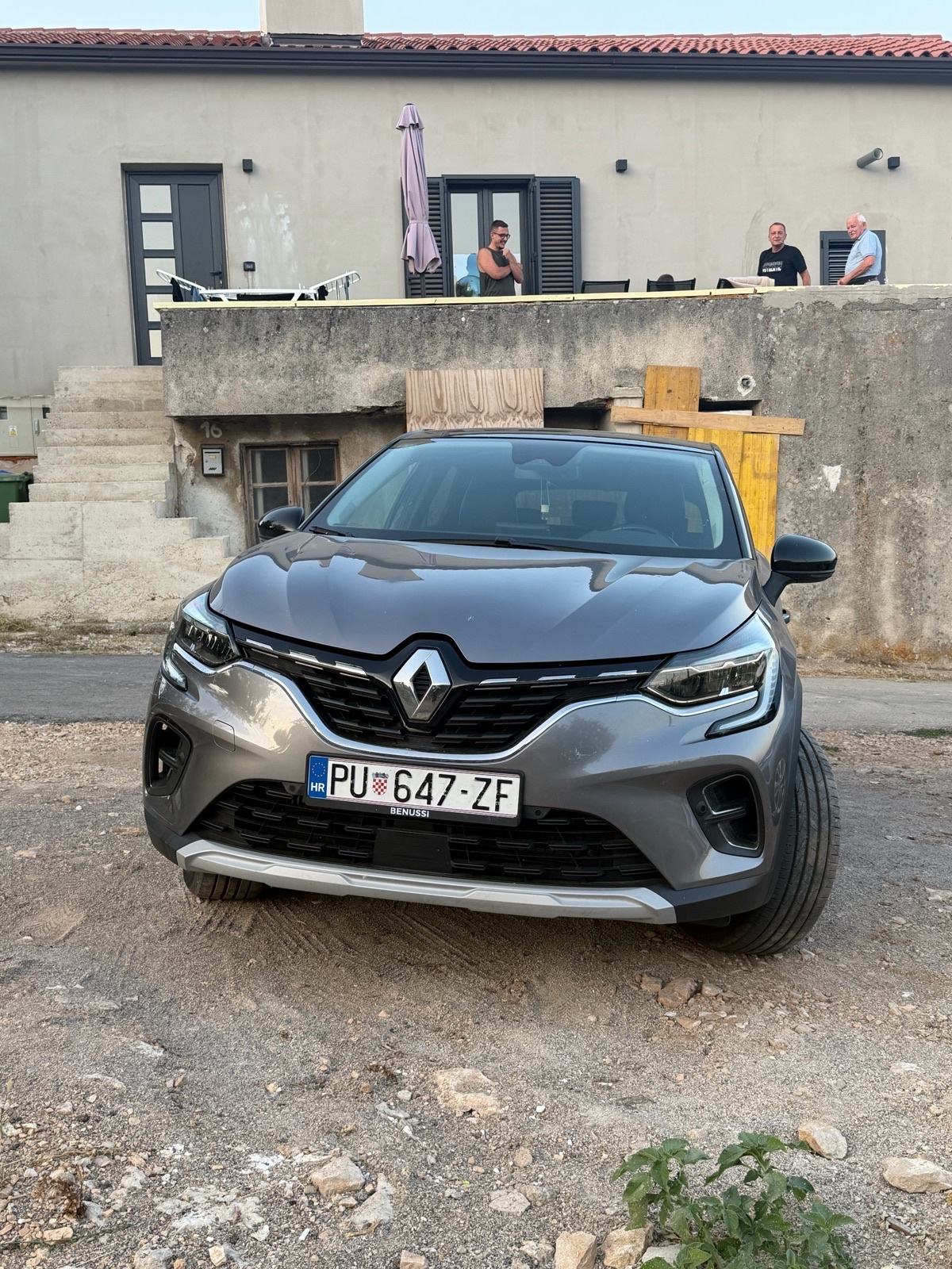 Renault Captur TCe, prvi vlasnik, kasko, fotografija 2