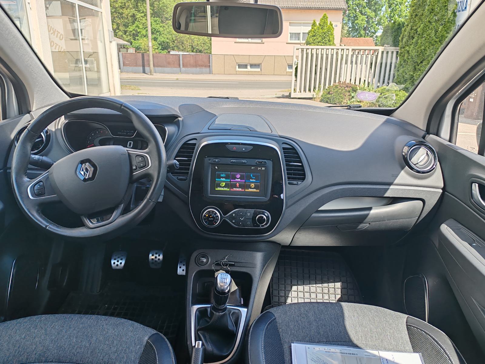 Renault Captur TCe, fotografija 10