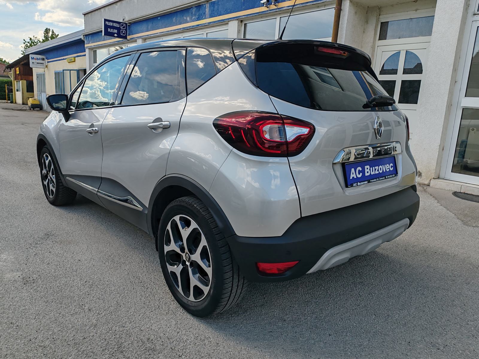Renault Captur TCe, fotografija 17