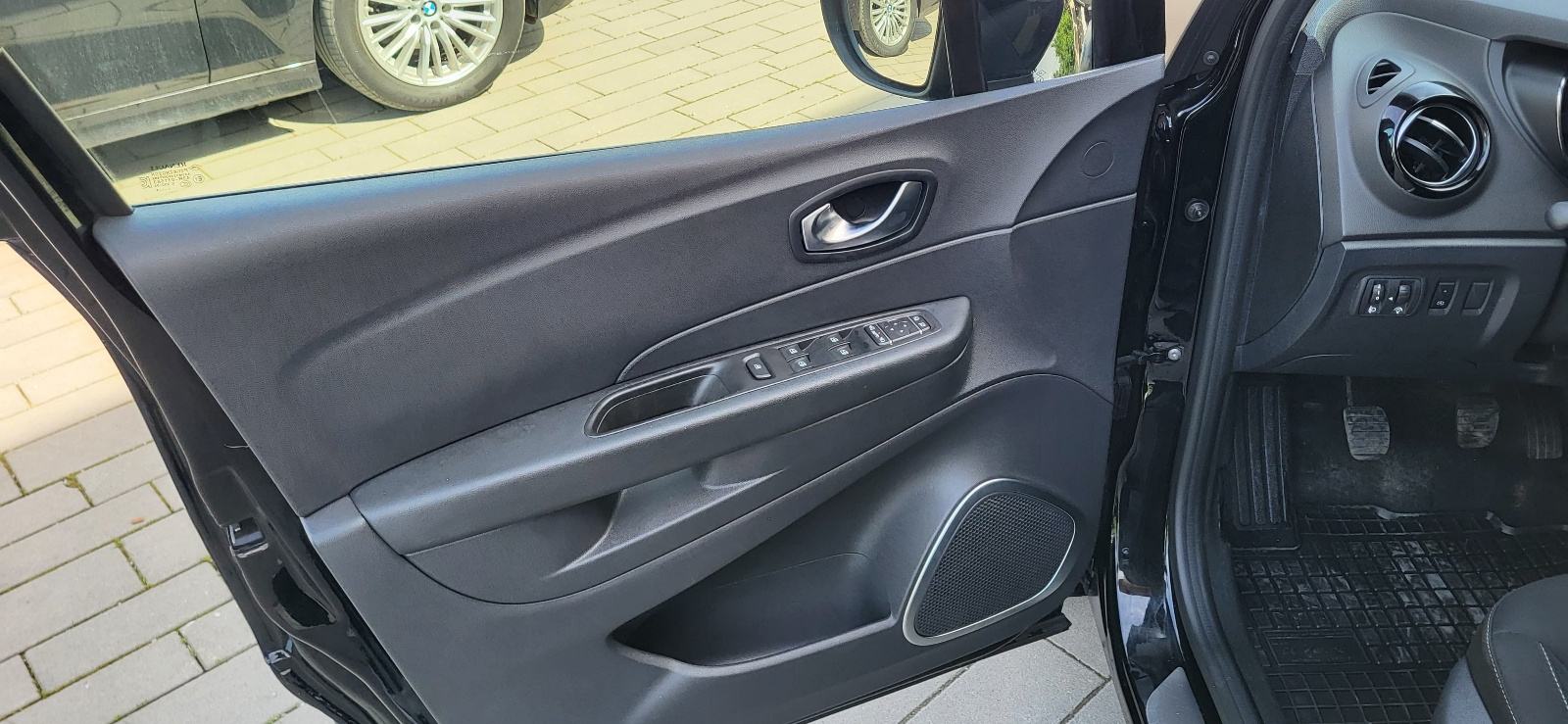 Renault Captur TCe, fotografija 9