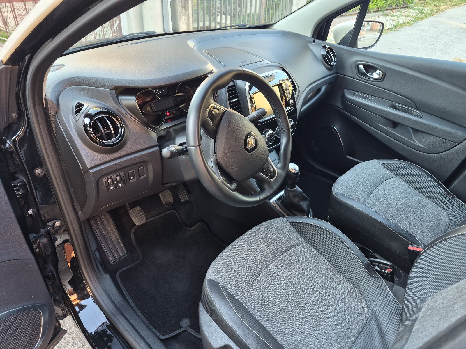 Renault Captur TCe, fotografija 10
