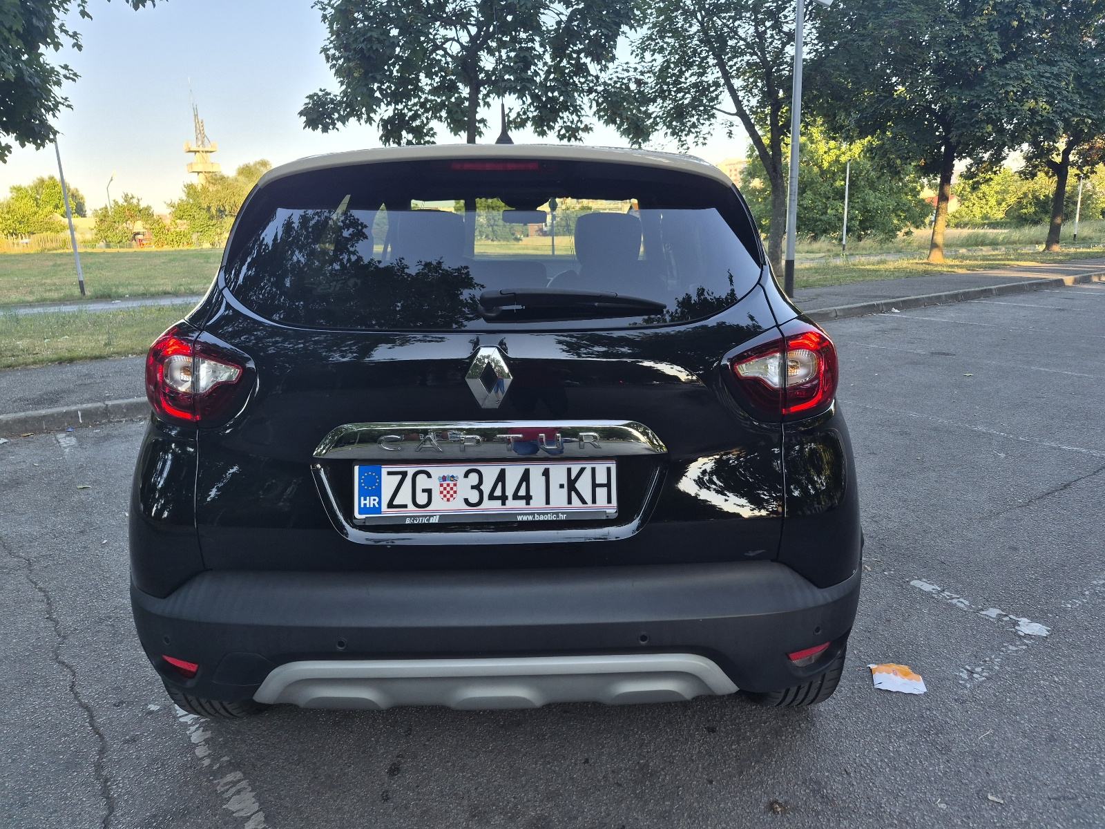 Renault Captur TCe, fotografija 8