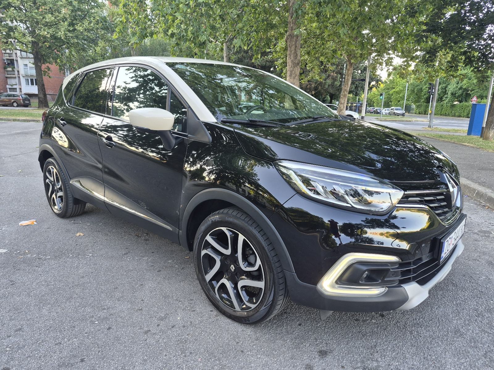 Renault Captur TCe, fotografija 3