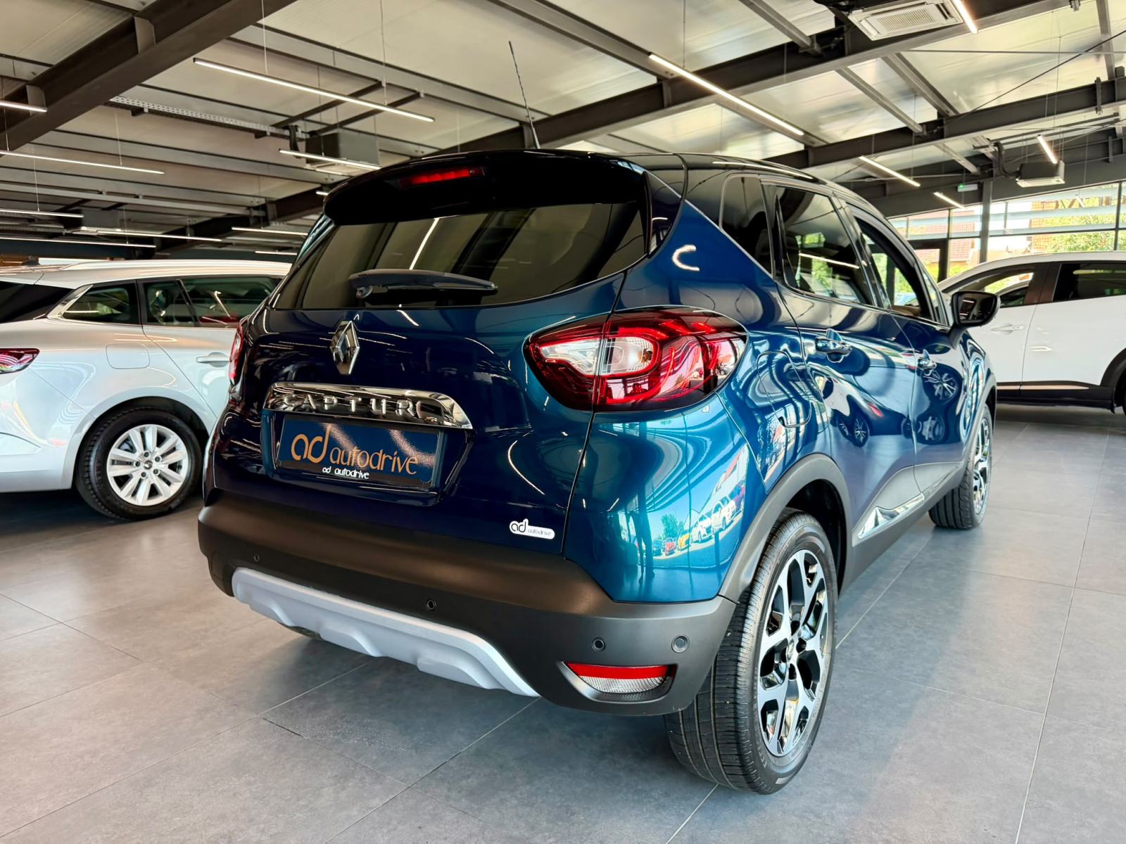 Renault Captur 0.9 TCe NAVI • KLIMA • REGISTRIRAN • LEASING: 240,00€, fotografija 8