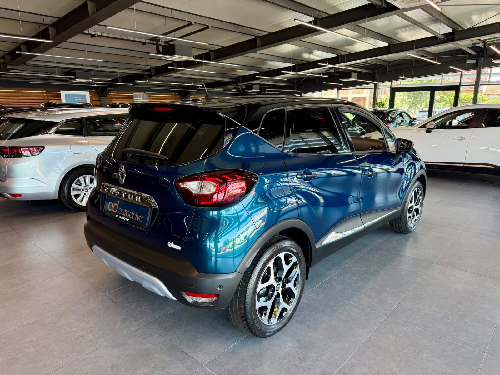 Renault Captur 0.9 TCe NAVI • KLIMA • REGISTRIRAN • LEASING: 240,00€, fotografija 7