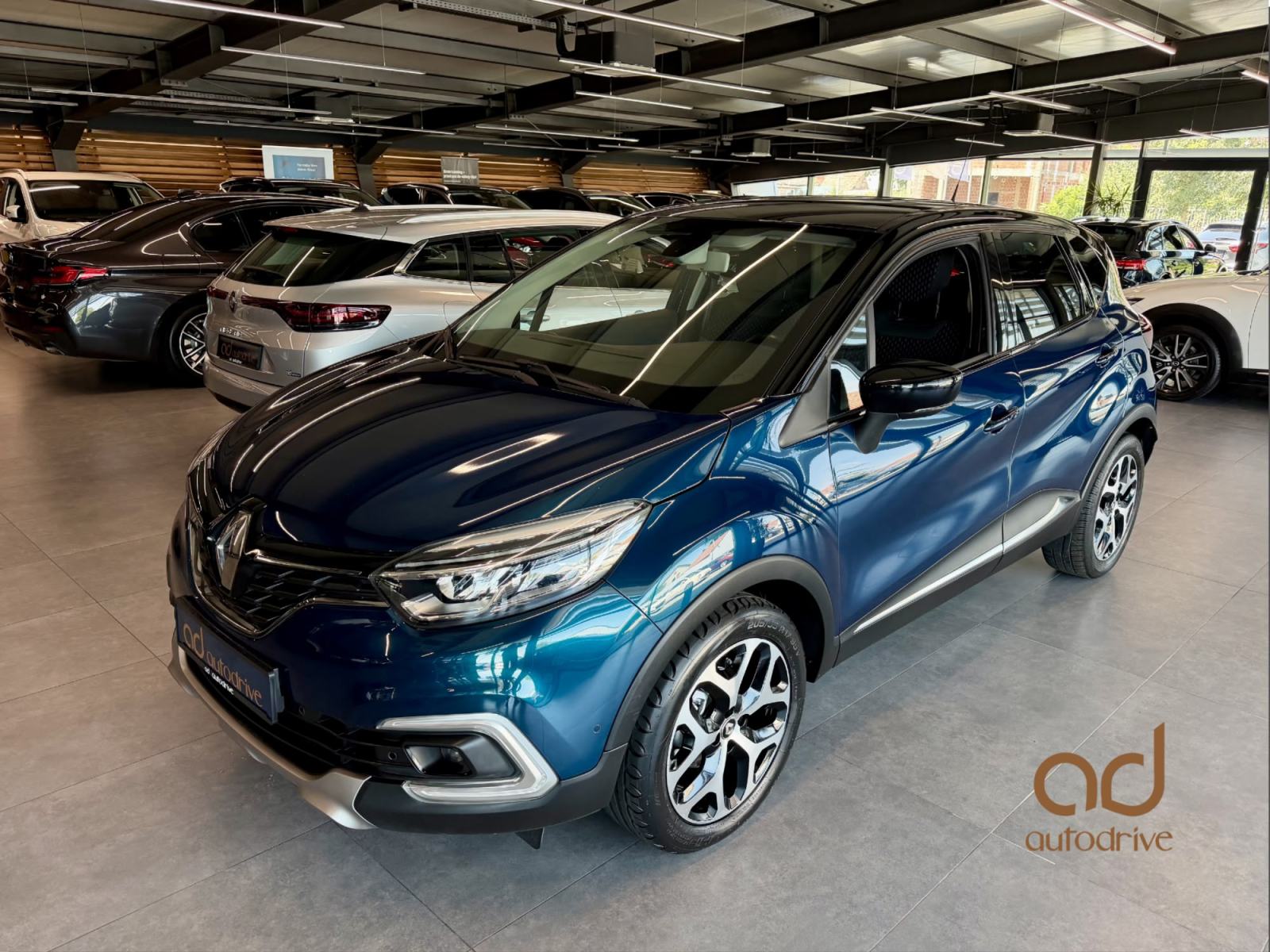 Renault Captur 0.9 TCe NAVI • KLIMA • REGISTRIRAN • LEASING: 240,00€, fotografija 1