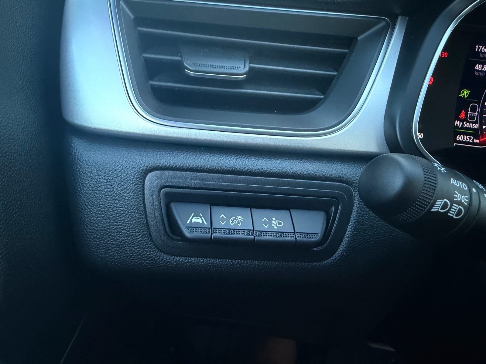 Renault Captur 140 1.3 Intens! FULL OPREMA!, fotografija 12
