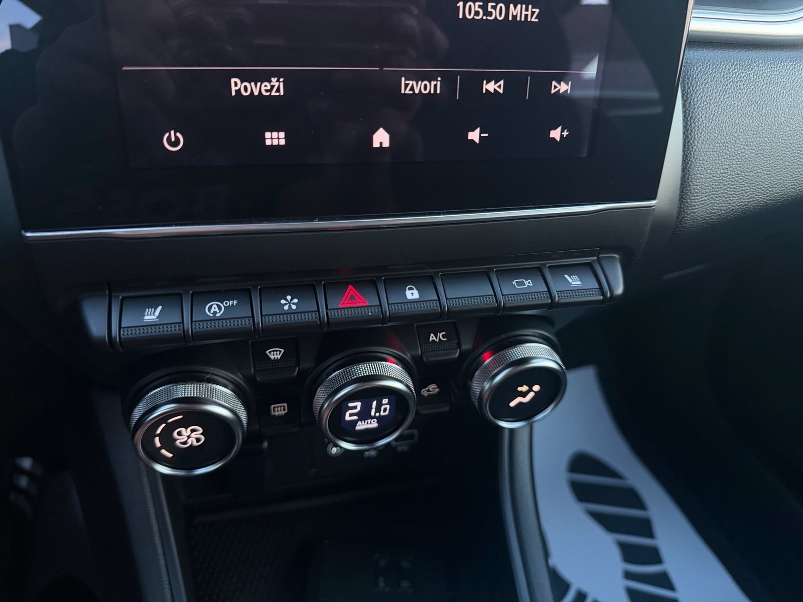 Renault Captur 140 1.3 Intens! FULL OPREMA!, fotografija 15