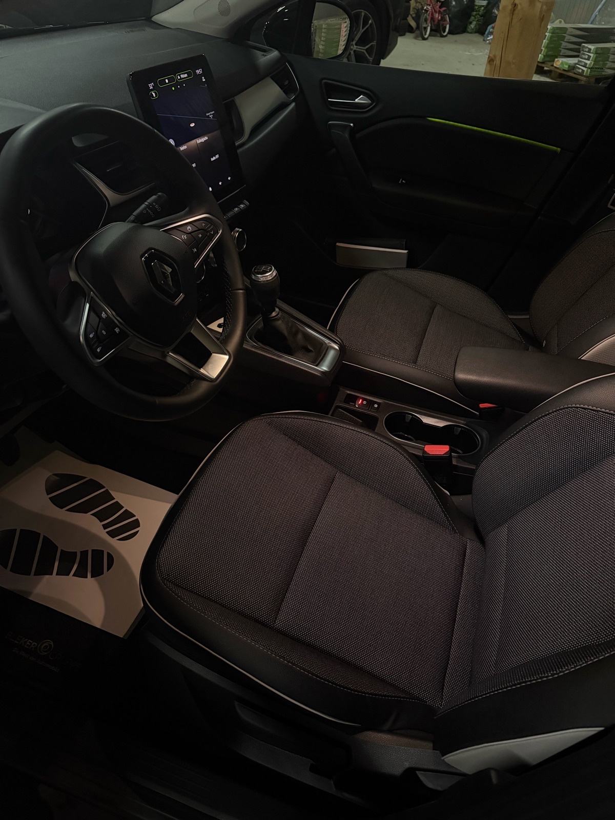 Renault Captur 140 1.3 Intens! FULL OPREMA!, fotografija 17