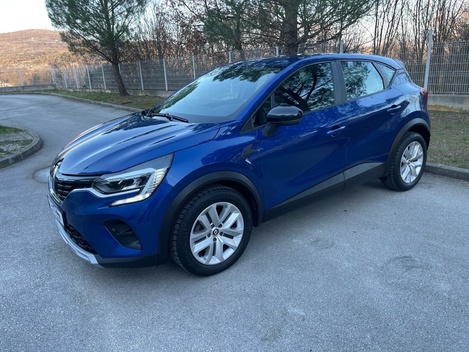 Renault Captur TCe TOP STANJE!!!!, fotografija 5