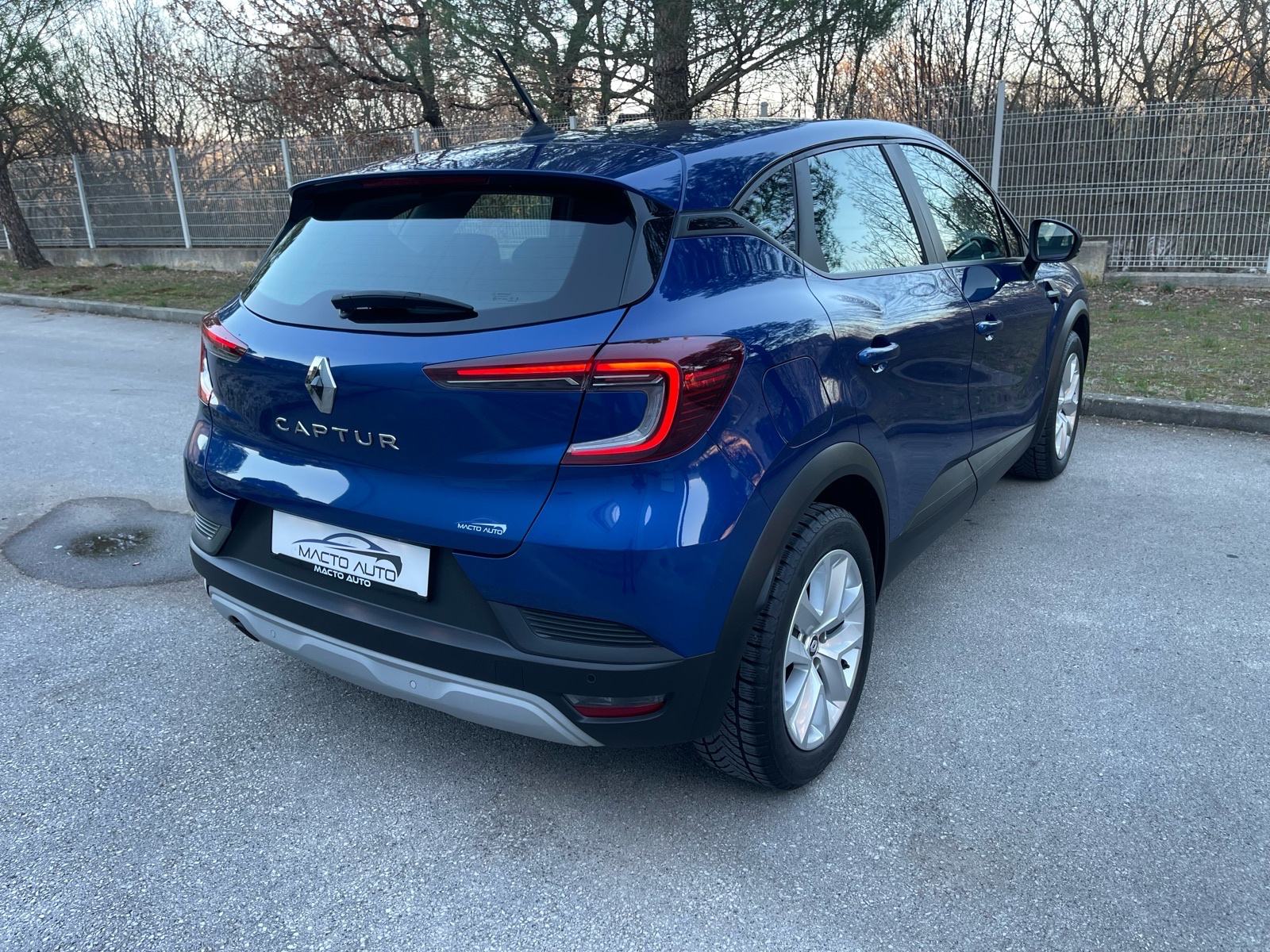 Renault Captur TCe TOP STANJE!!!!, fotografija 8