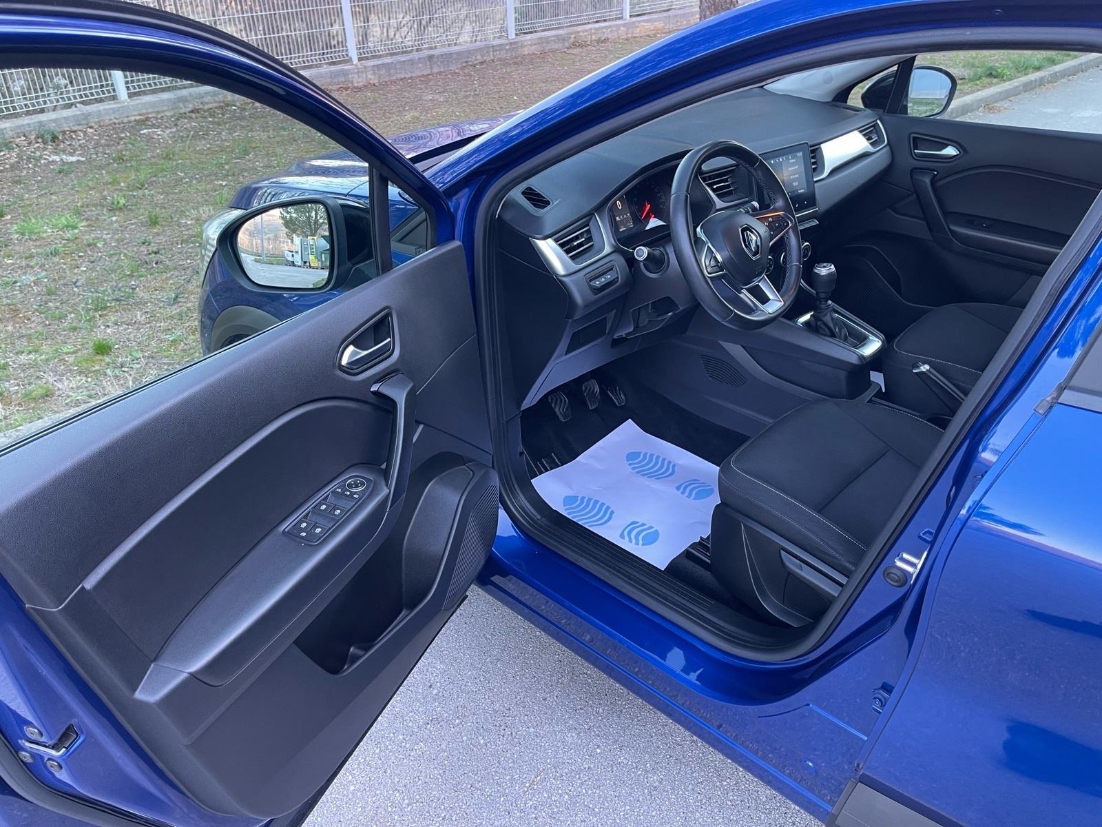 Renault Captur TCe TOP STANJE!!!!, fotografija 15