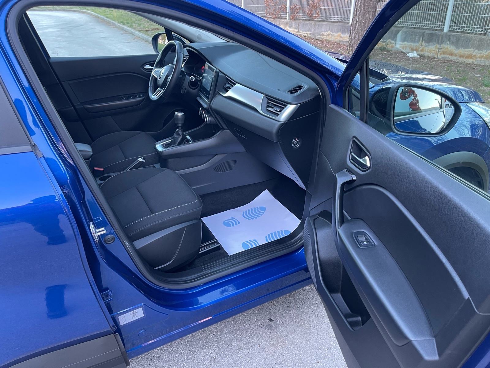 Renault Captur TCe TOP STANJE!!!!, fotografija 19