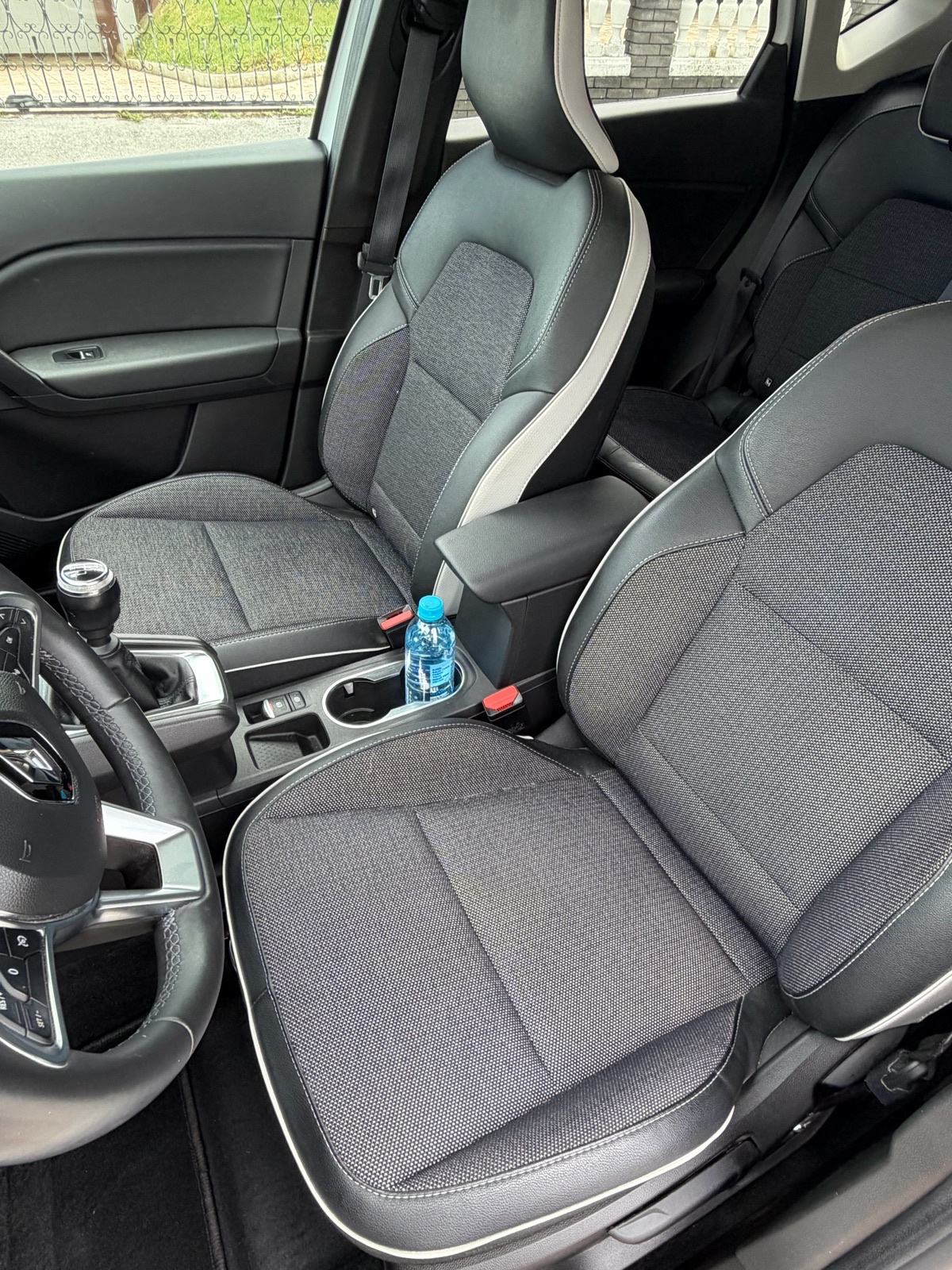 Renault Captur TCe140 Techno, fotografija 5