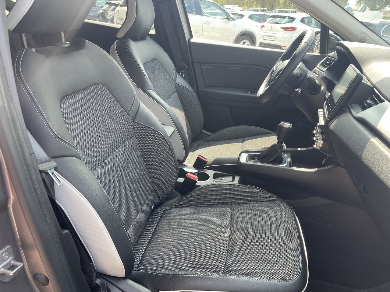 Renault Captur Techno TCe 90, fotografija 10