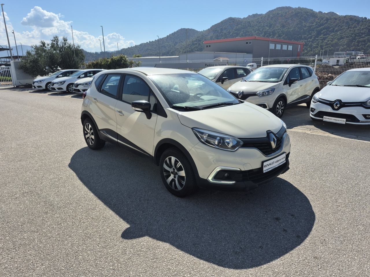 Renault Captur ZEN 0.9 TCE, pogled izvana - slika 1
