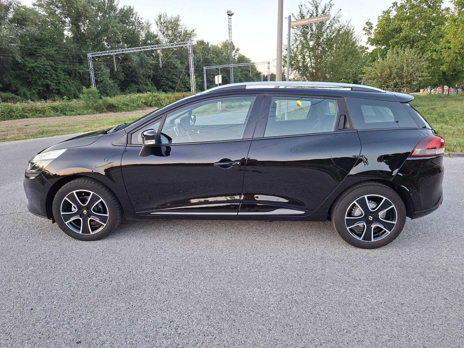RENAULT CLIO 0.9 66 KW GRANDTOUR 2014. GOD., fotografija 8