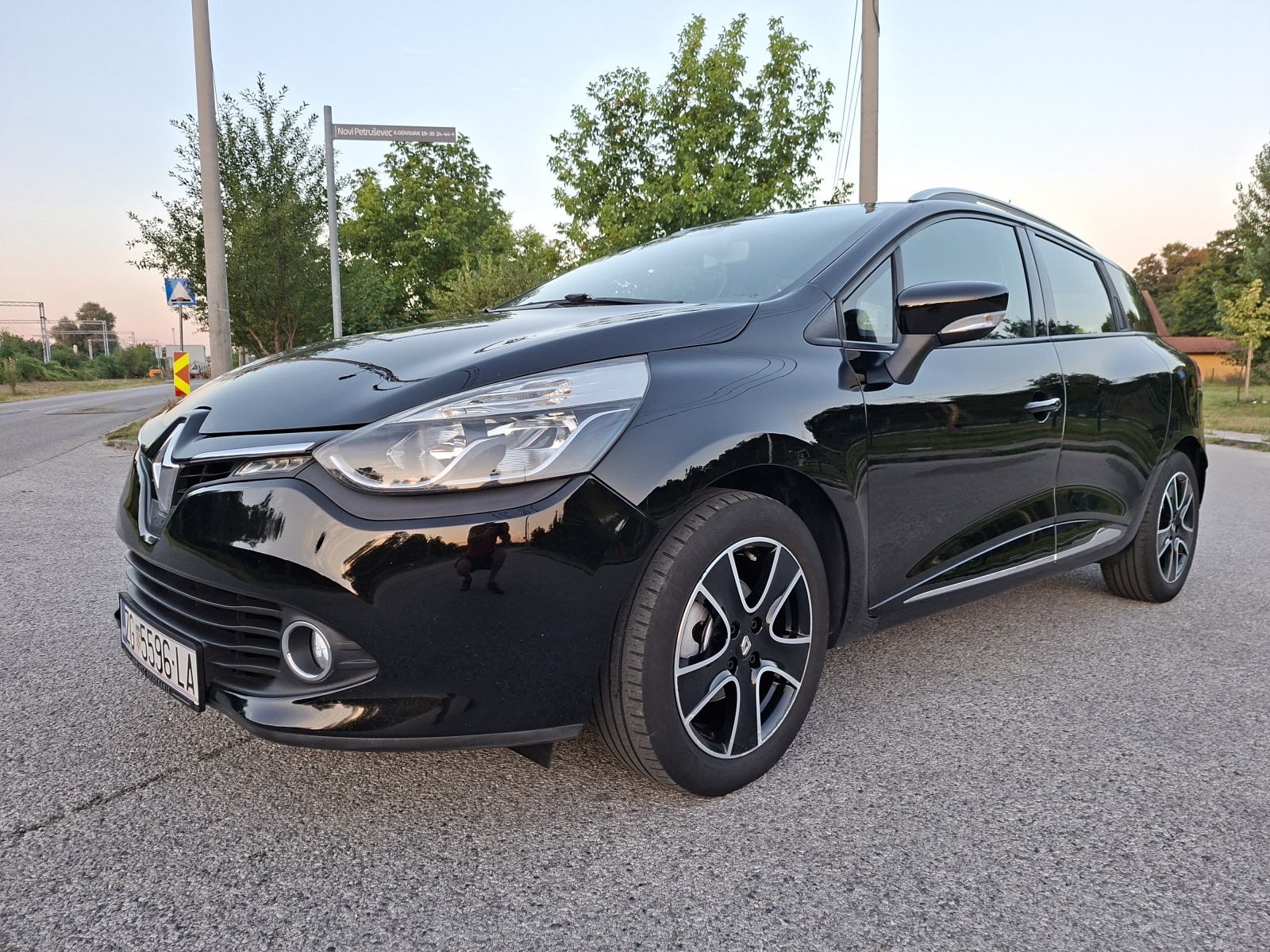 RENAULT CLIO 0.9 66 KW GRANDTOUR 2014. GOD., fotografija 1