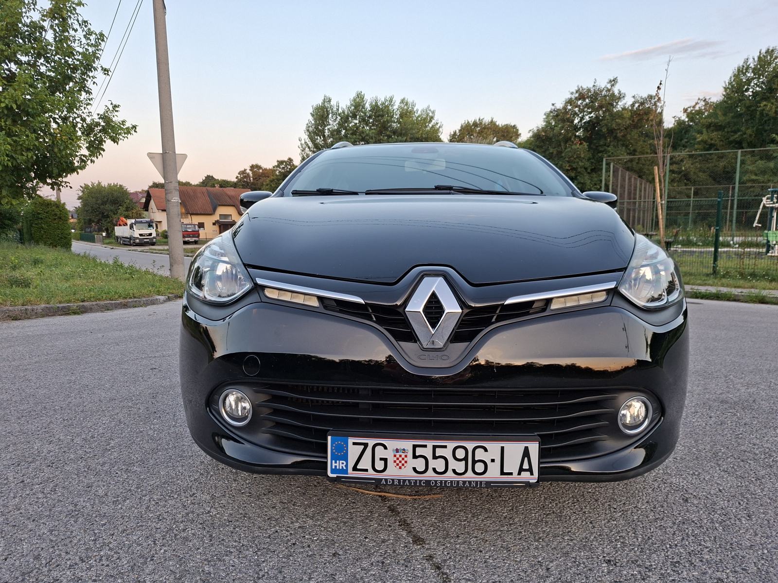 RENAULT CLIO 0.9 66 KW GRANDTOUR 2014. GOD., fotografija 2