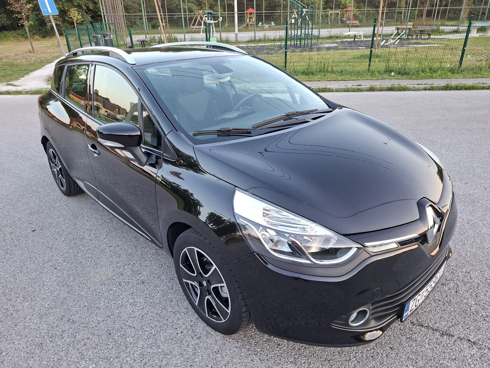 RENAULT CLIO 0.9 66 KW GRANDTOUR 2014. GOD., fotografija 3