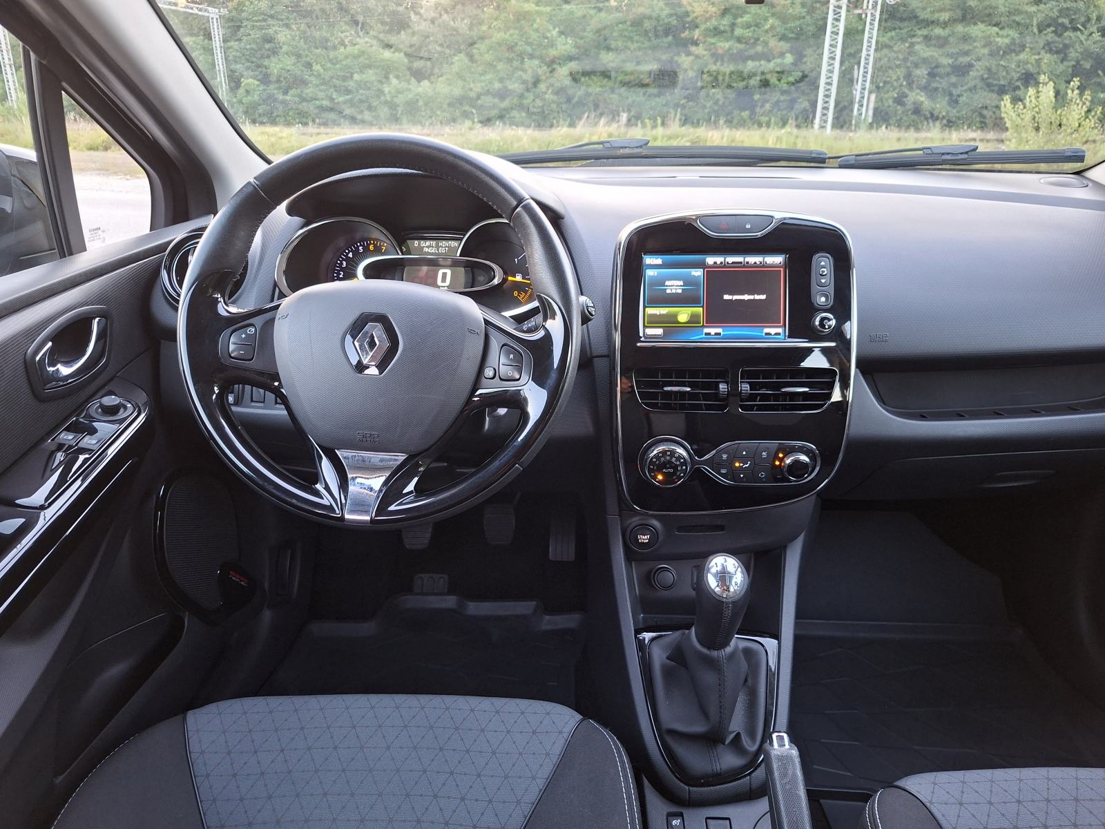 RENAULT CLIO 0.9 66 KW GRANDTOUR 2014. GOD., fotografija 11