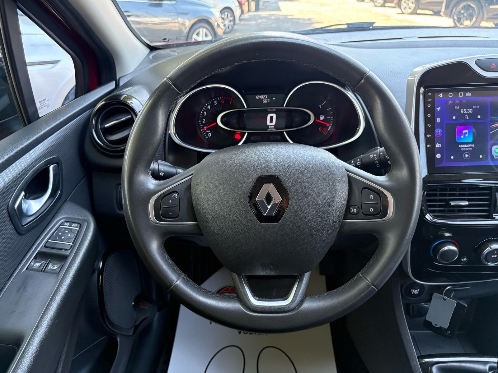 Renault Clio 0.9 TCe REG:07/2027 - KLIMA - LEASING RATA 130 €, fotografija 14