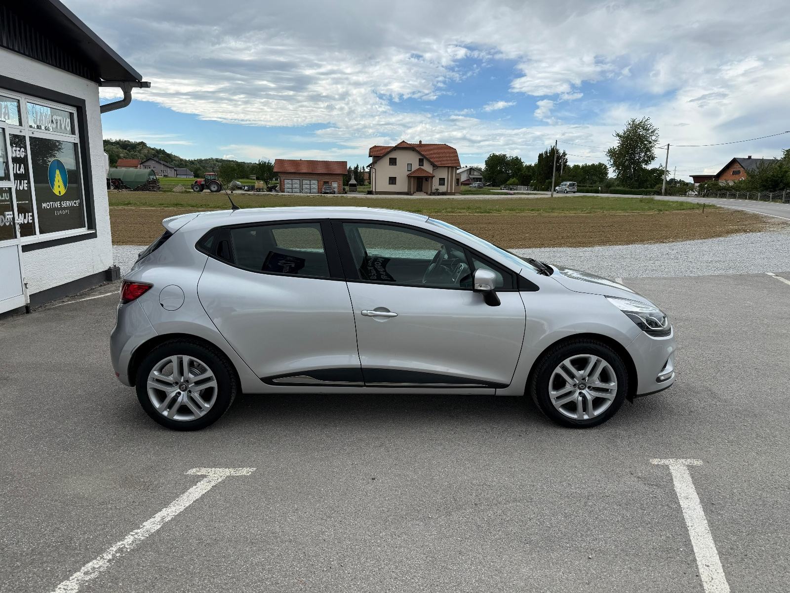 Renault Clio 0.9 TCe Energy LIMITED,98.000km,MOGUČ.BRZOG KREDITA, fotografija 4