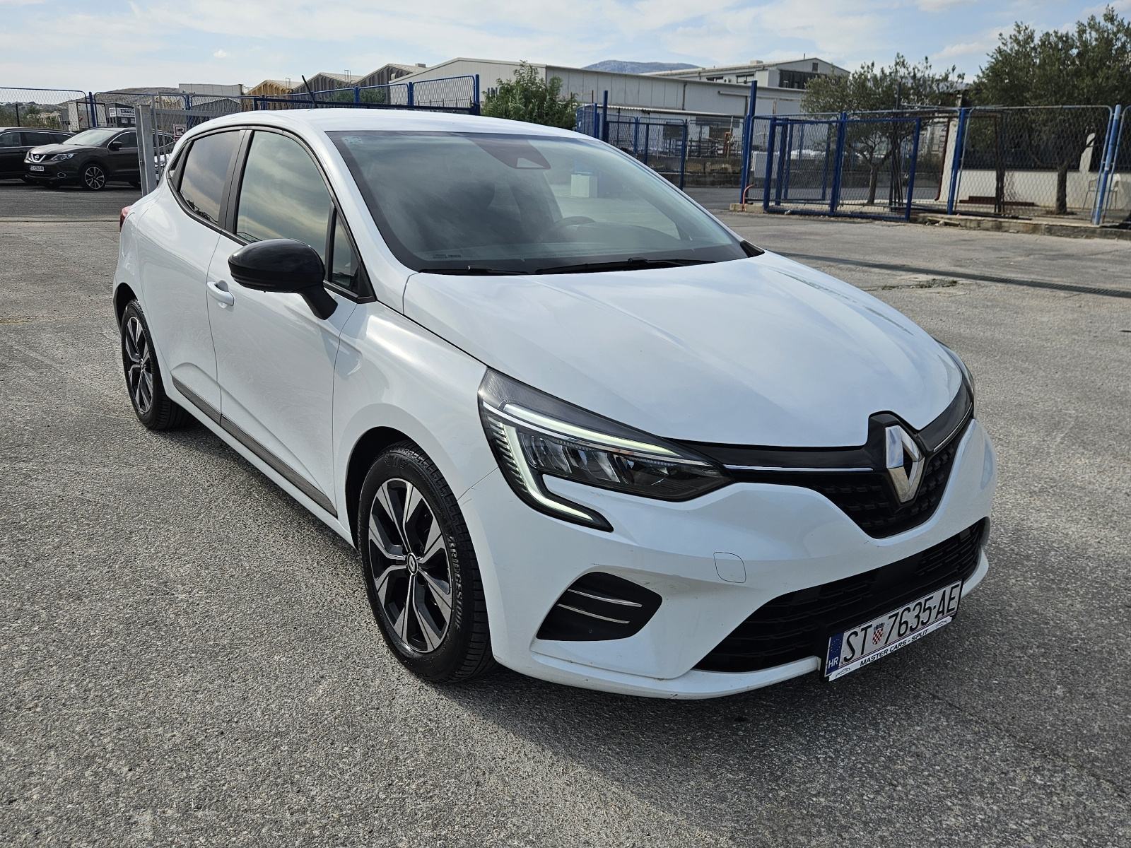 RENAULT CLIO 1.0 TCE 90 • SAMO 19.000 KM • PRVI VLASNIK • ST AUTO, fotografija 3