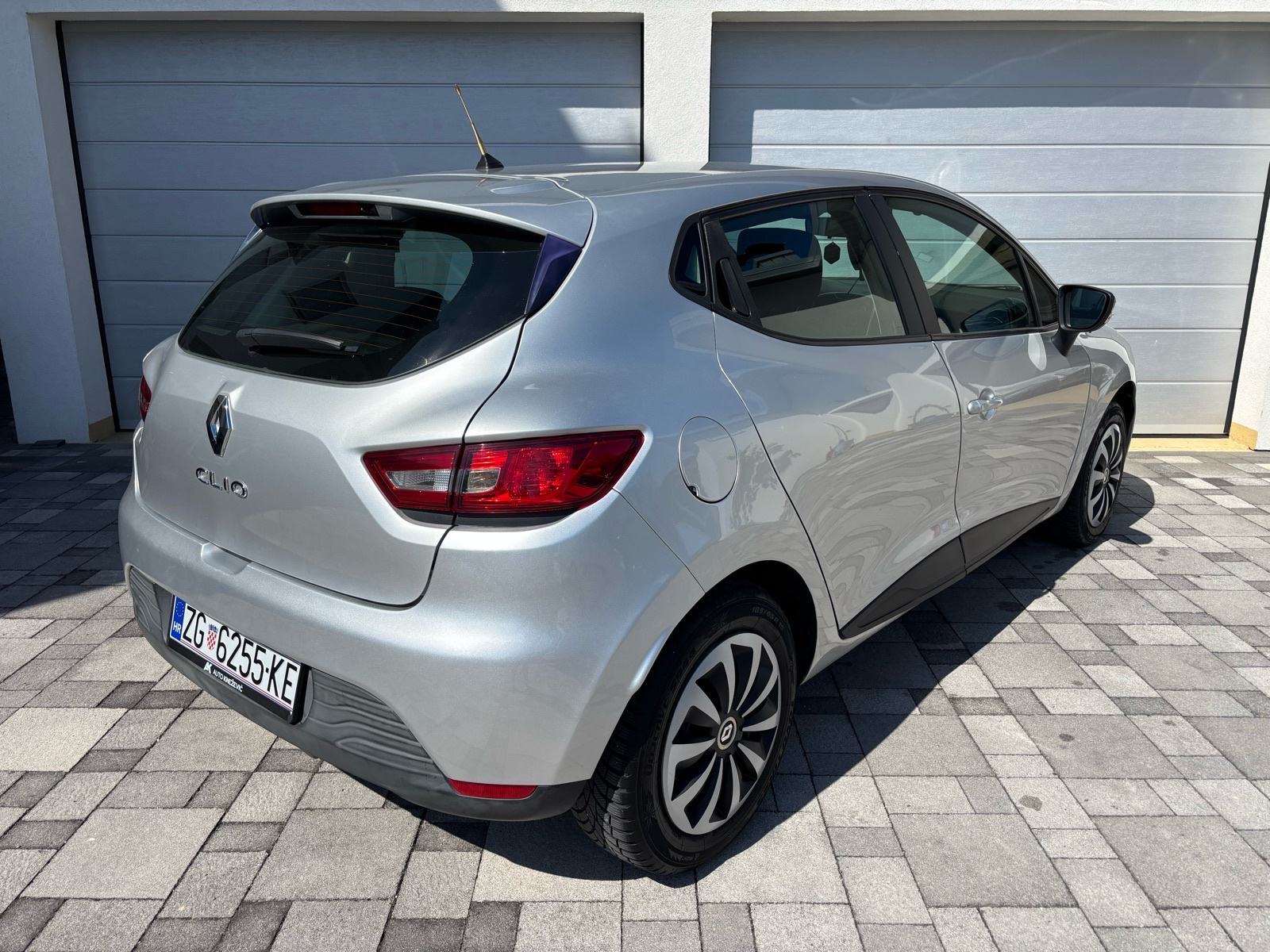 Renault Clio 1,2 16V •HR AUTO• V servis• Reg 10.mj, fotografija 5