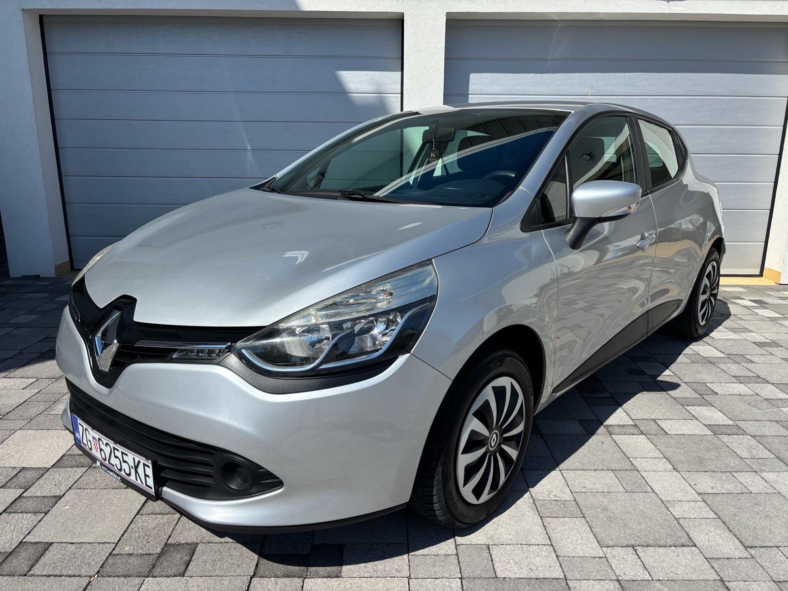 Renault Clio 1,2 16V •HR AUTO• V servis• Reg 10.mj, fotografija 2