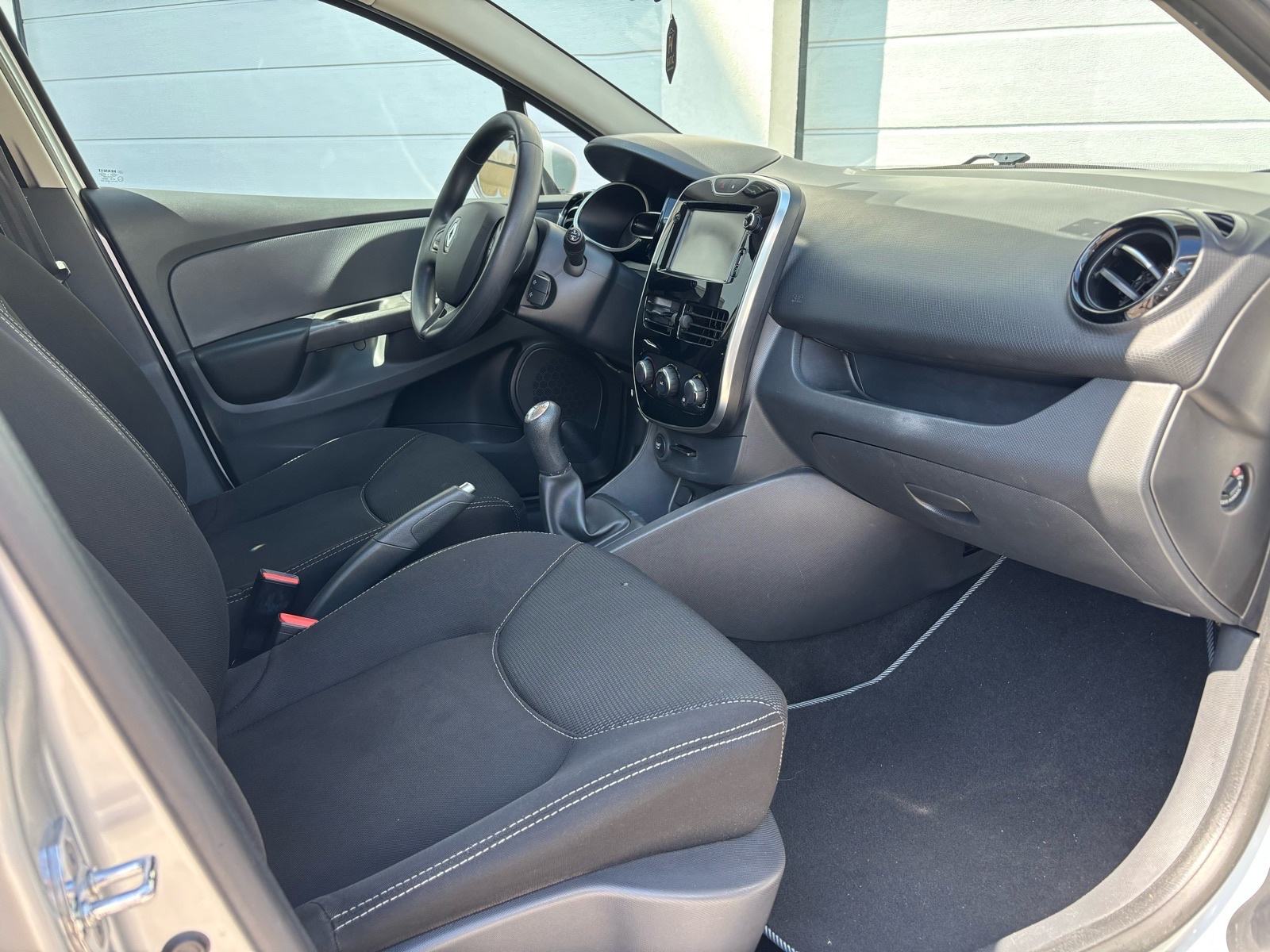 Renault Clio 1,2 16V •HR AUTO• V servis• Reg 10.mj, fotografija 12
