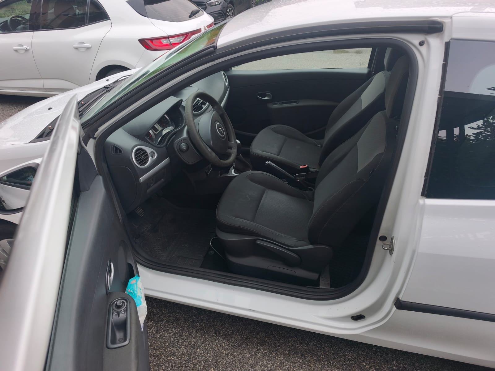 Renault Clio 1,2 16V *MOGUĆA ZAMJENA, fotografija 9