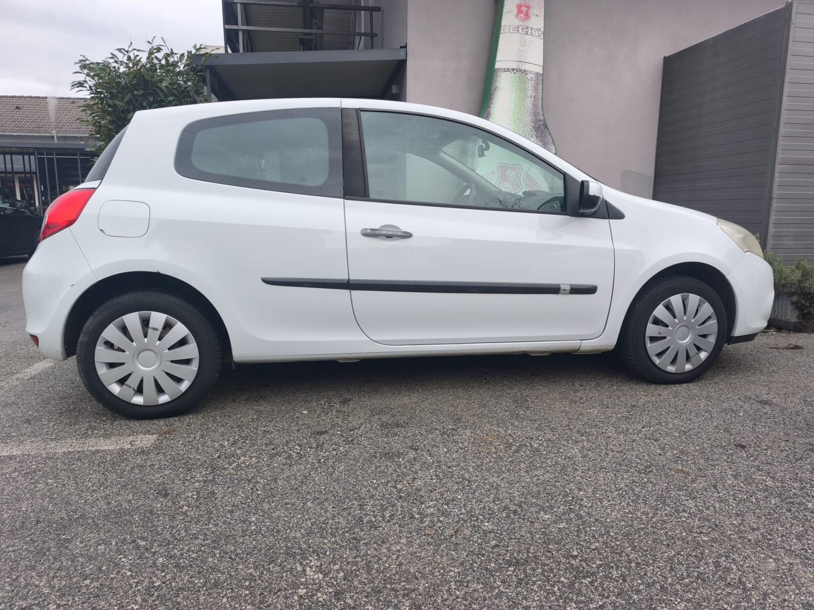 Renault Clio 1,2 16V *MOGUĆA ZAMJENA, fotografija 5