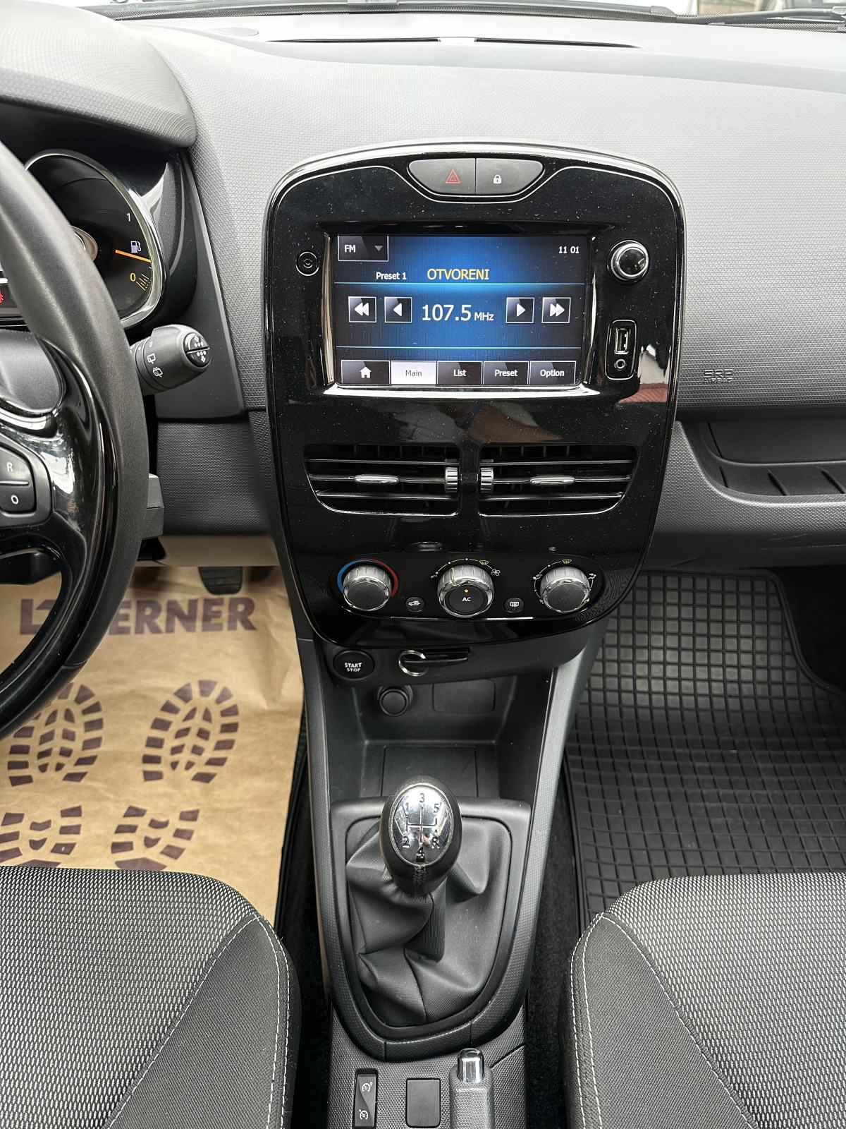 Renault Clio 1,2 16V * NAVI *, fotografija 14