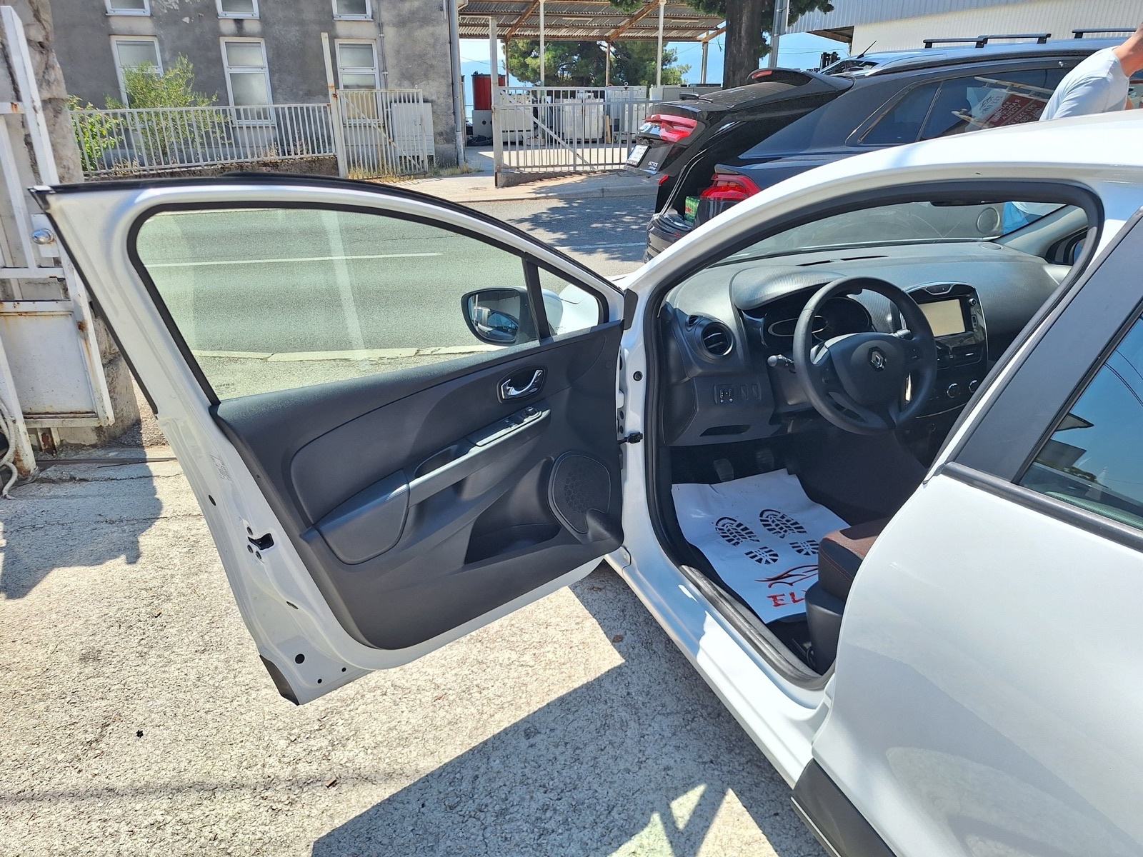 Renault Clio 1,2 16V LED, fotografija 10