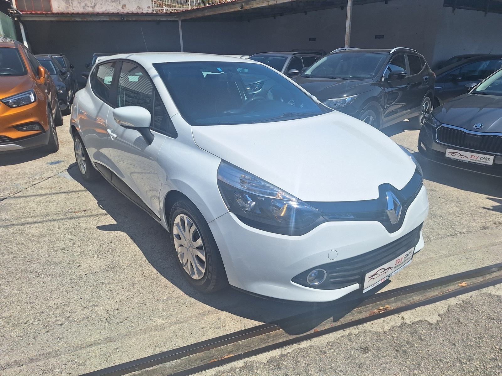 Renault Clio 1,2 16V LED, fotografija 3