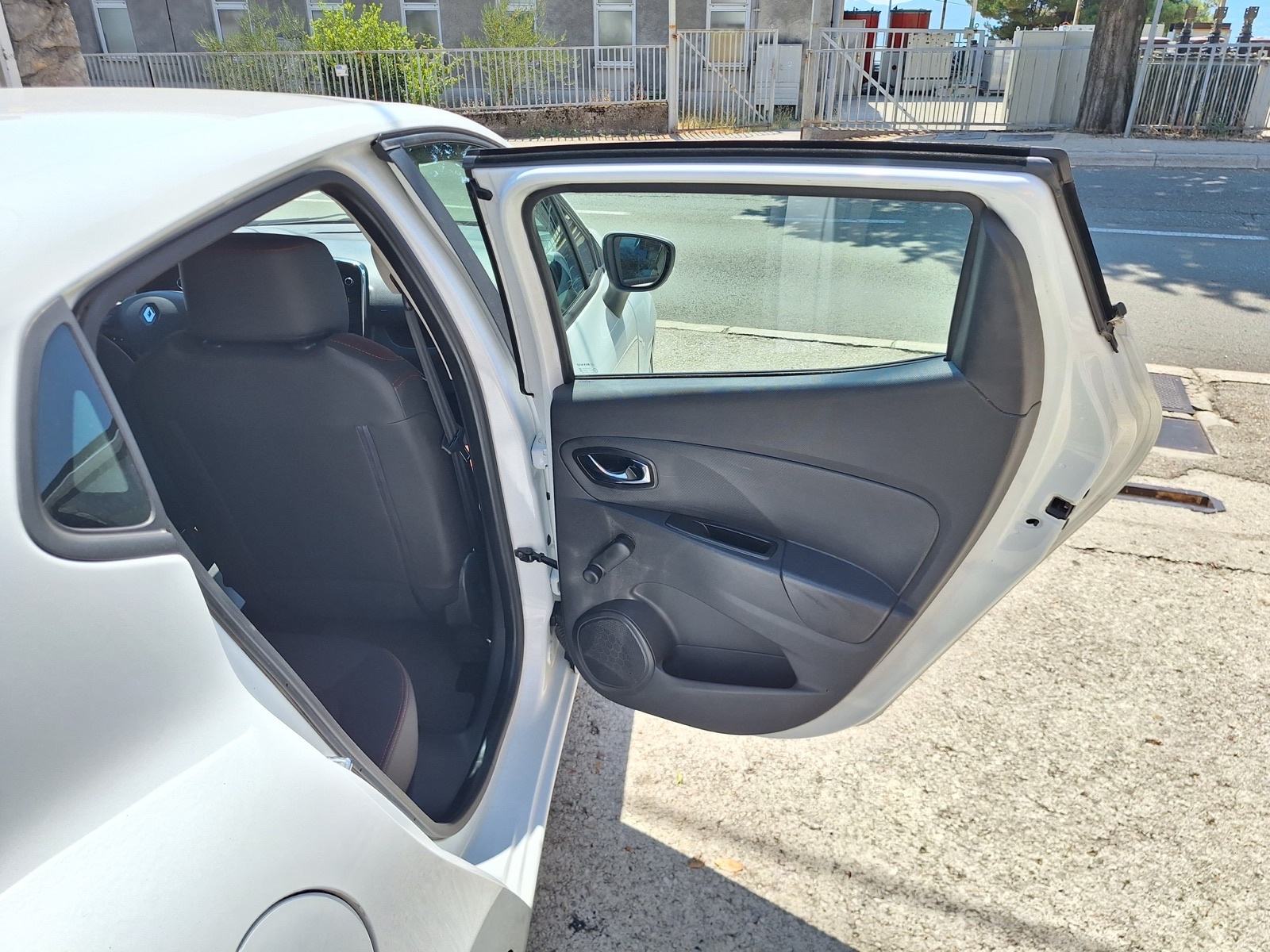 Renault Clio 1,2 16V LED, fotografija 19