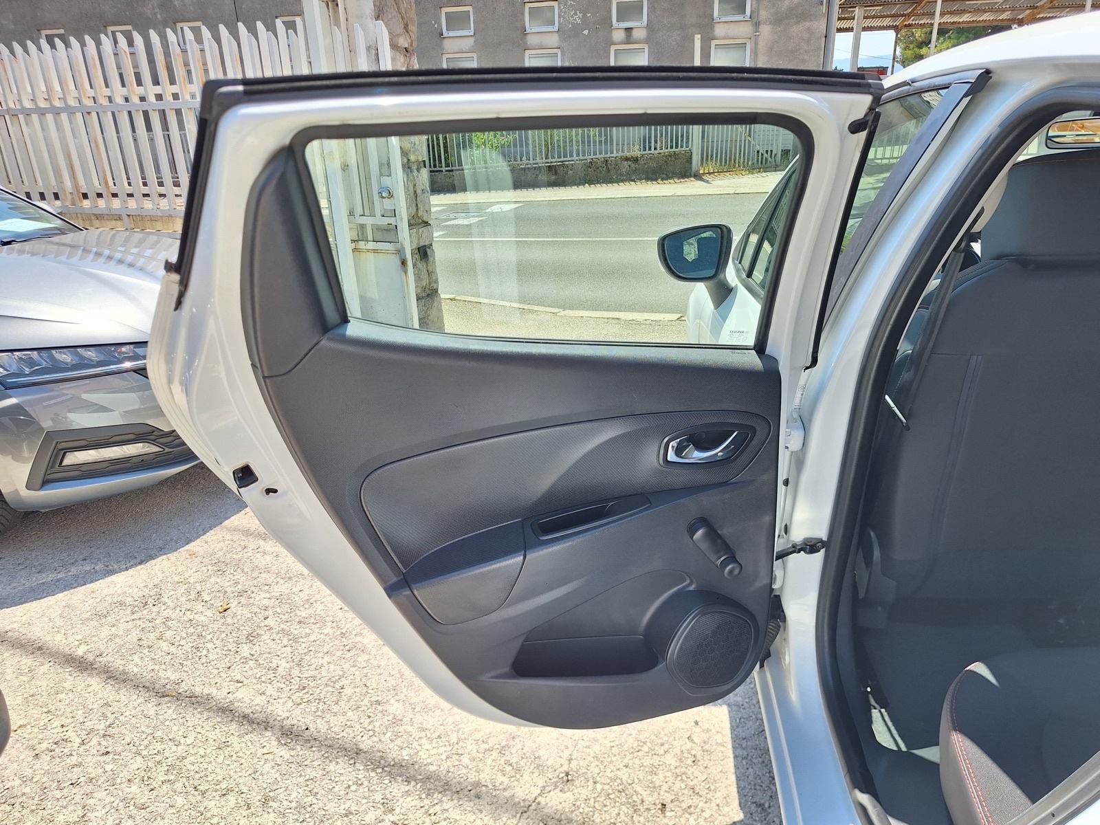 Renault Clio 1,2 16V LED, fotografija 18