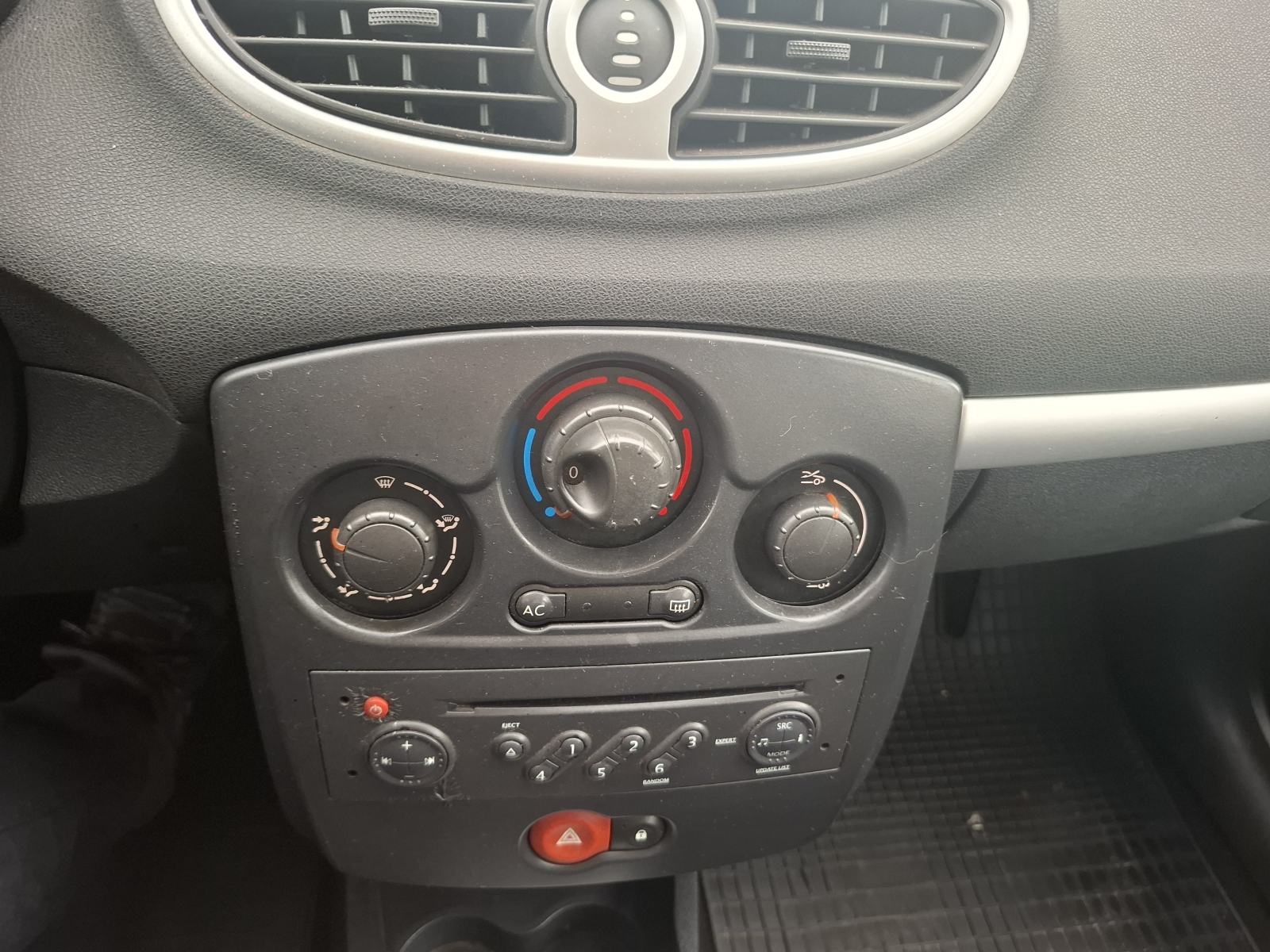 Renault Clio 1.2 i, 2007. SAMO 129000 KM, POTVRDA O KM, ODLIČAN !, fotografija 12