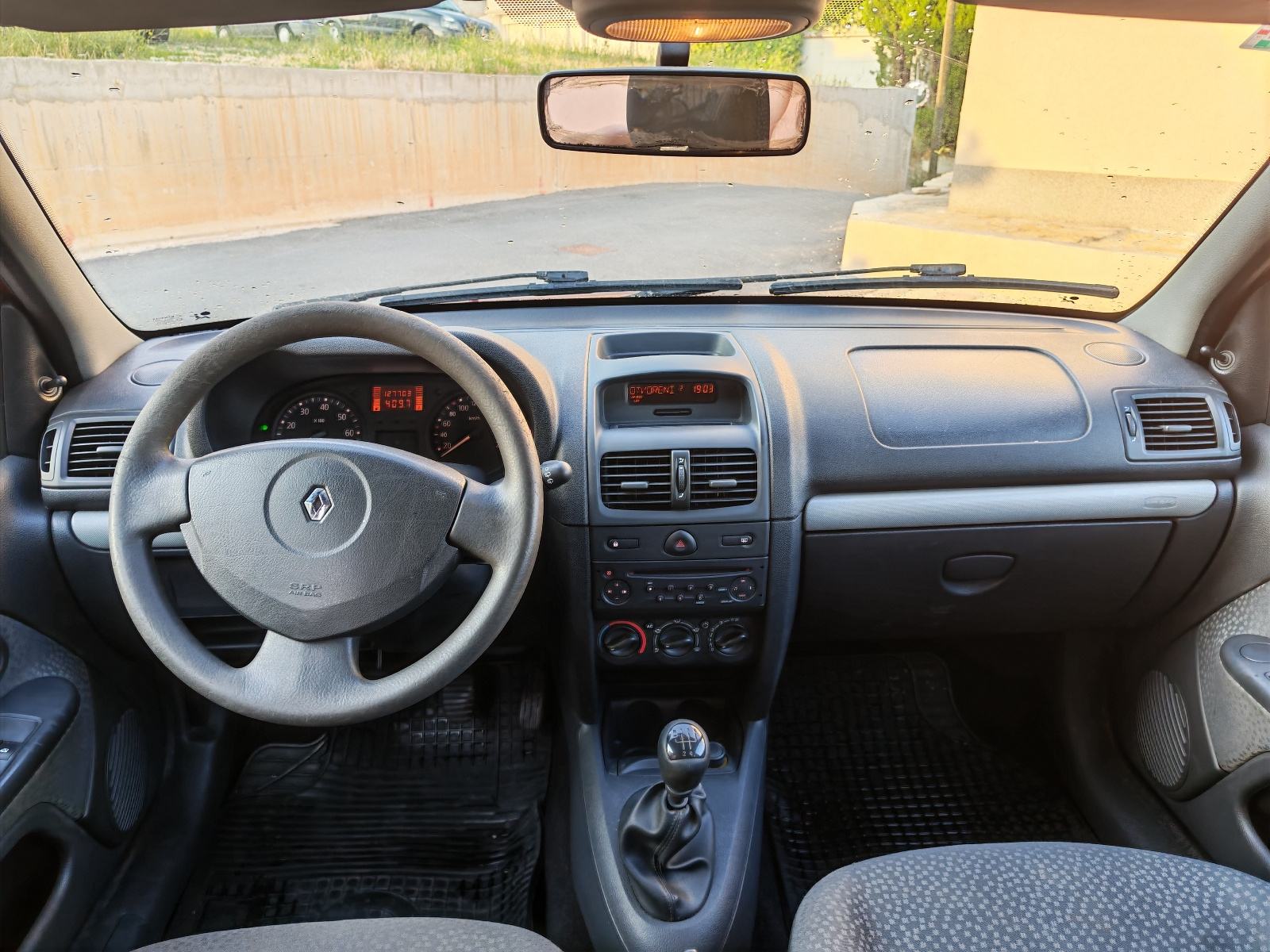Renault Clio 1,2 8V - IZVANREDAN -, fotografija 11
