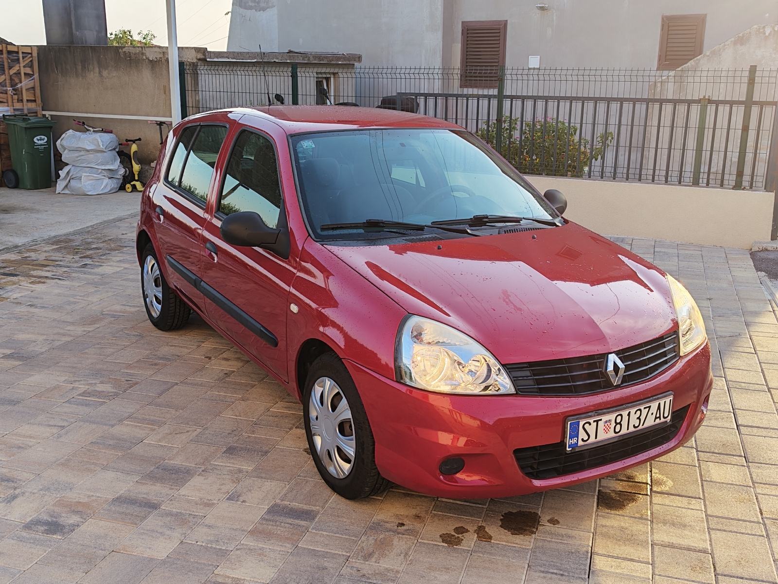 Renault Clio 1,2 8V - IZVANREDAN -, fotografija 4