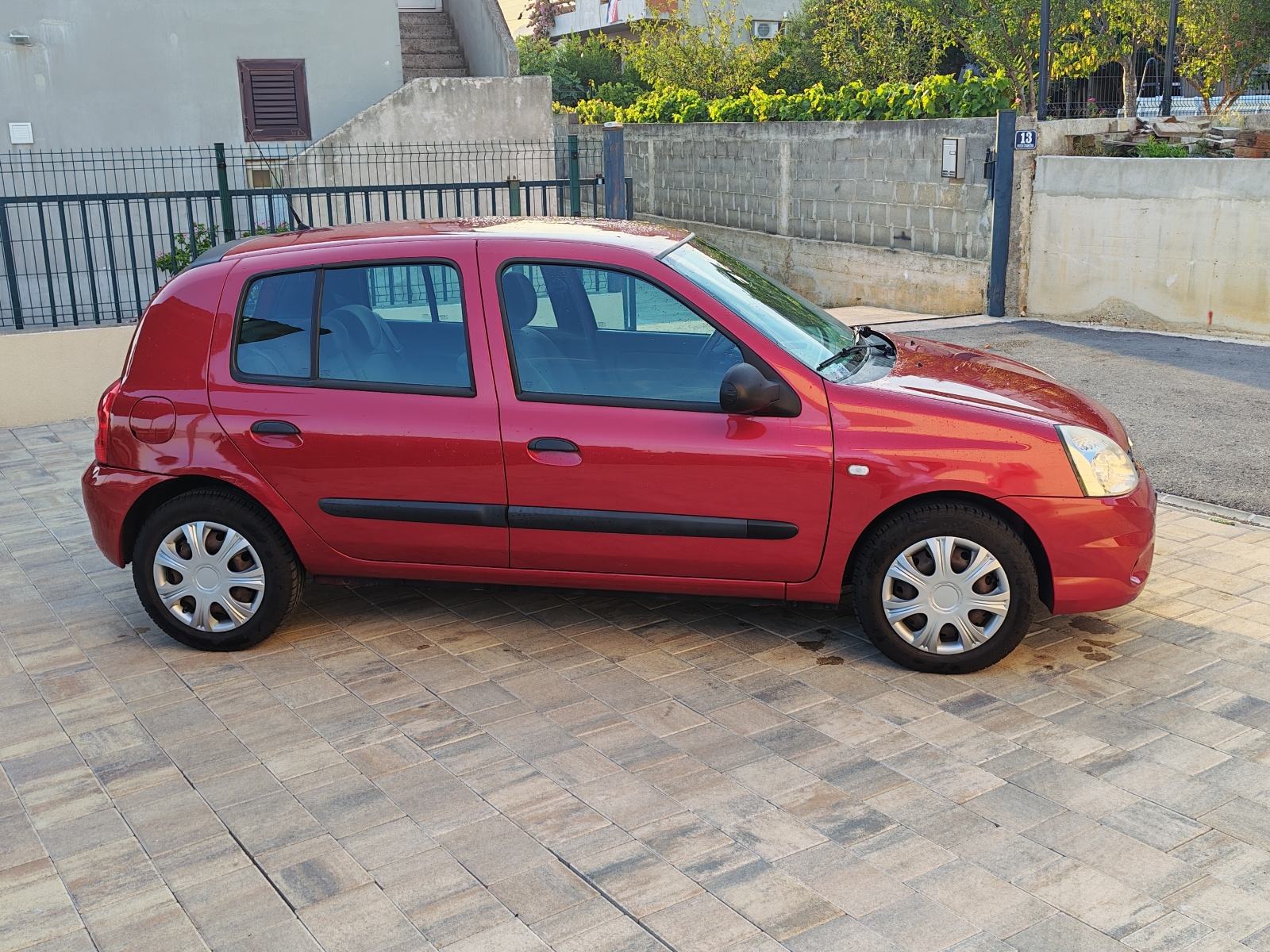 Renault Clio 1,2 8V - IZVANREDAN -, fotografija 5